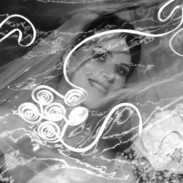Sposa in trasparenze velate